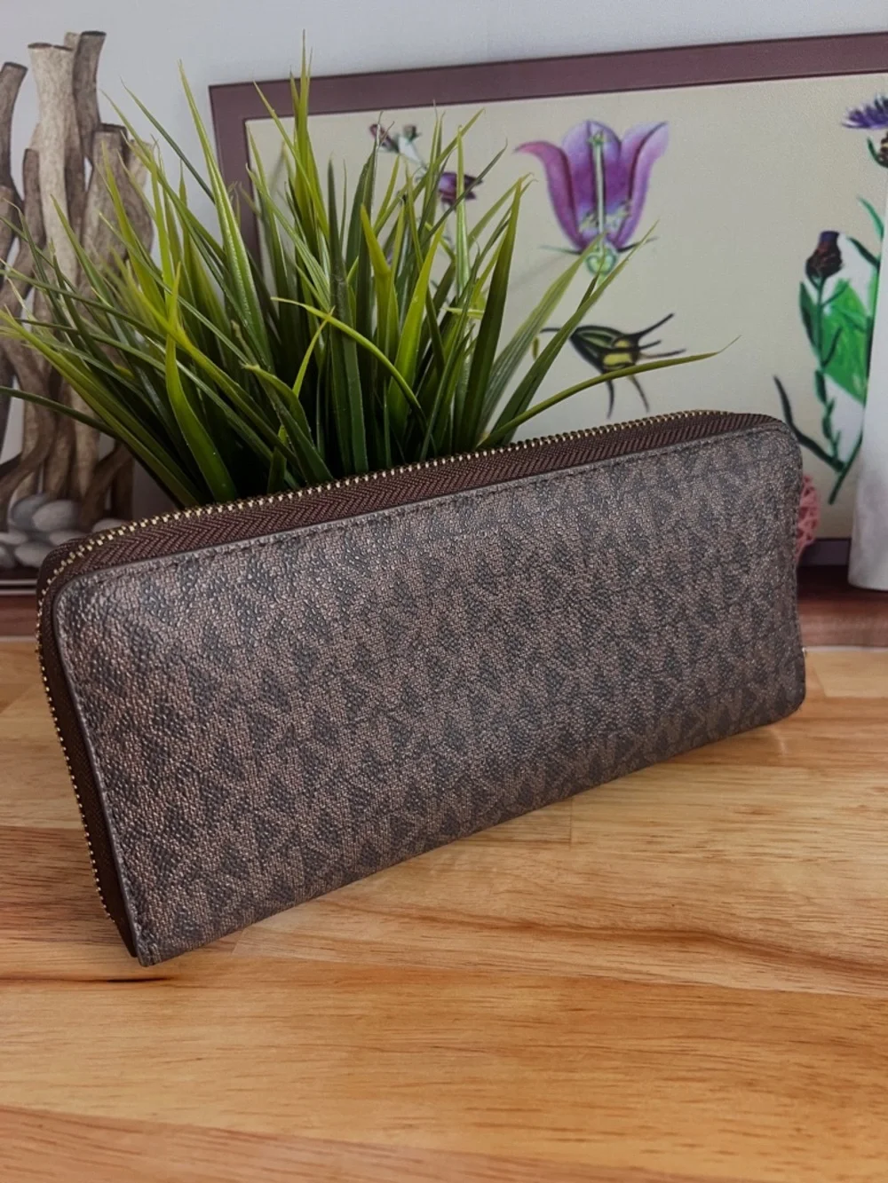 Michael Kors Brown Continental Travel Signature Logo Wallet Large - Picture 2 of 11